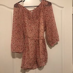Cute pink floral maternity top!